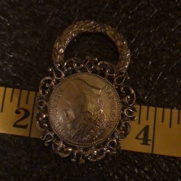 Vintage 1950 Emperuer Napoleon Silver Tone Fold Down Wreath Brooch - Picture 7 of 7